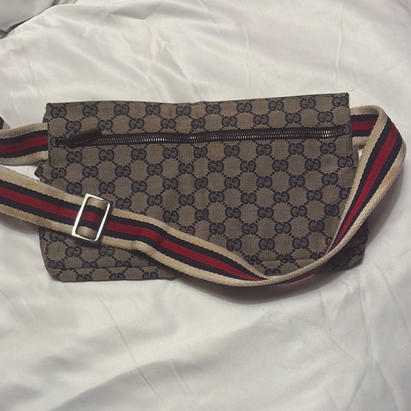 Vintage Gucci GG Canvas Belt Bag - "The Carrie Bradshaw" - Picture 4 of 4